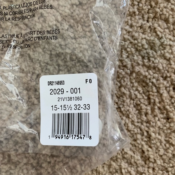 Men’s Grey Van Heusen dress shirt - Picture 2 of 6